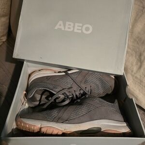 Women's ABEO tennis shoe